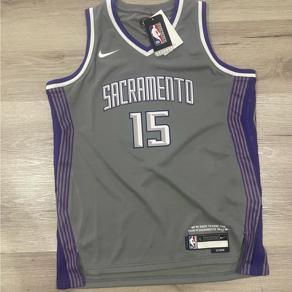 Nike Sacramento Kings Jersey  Davion Mitchell Youth Large New City Edition